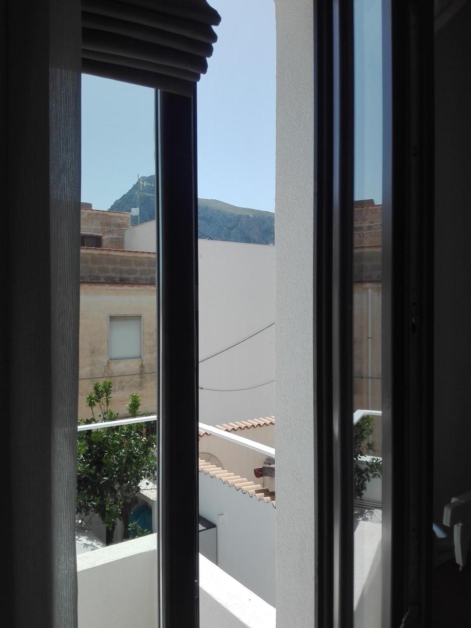 Patio 101 "Exclusive" Bed & Breakfast San Vito Lo Capo Rom bilde